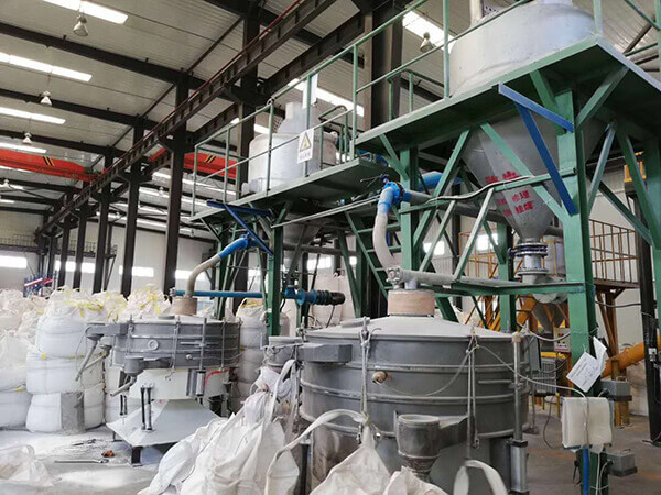 濟南市面粉不銹鋼振動篩篩分生產線展示